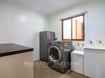 Preciosa casa estilo mediterranea en Condominio de Cerro Grande