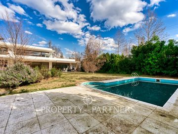 Espectacular casa en San Damián con gran jardín.