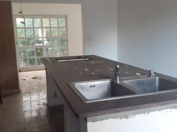 Departamento Tipo Casa en venta en Moron Centro