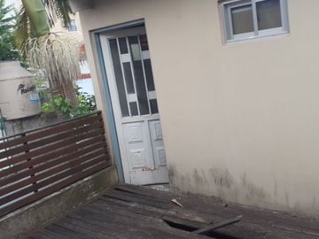 Departamento Tipo Casa en venta en Moron Centro
