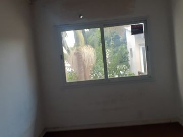 Departamento Tipo Casa en venta en Moron Centro