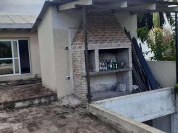 Departamento Tipo Casa en venta en Moron Centro