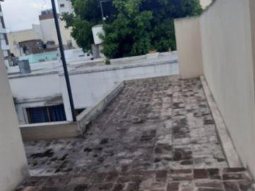 Departamento Tipo Casa en venta en Moron Centro