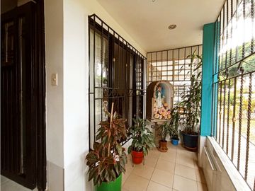 SE VENDE CASA EN VILLA DEL PRADO