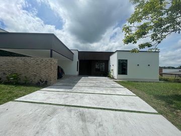 VENTA de CASAS en PEREIRA