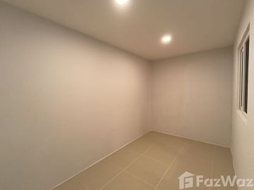 3 Bedroom Townhouse for sale at Tharntong 2