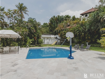 VENDO CASA CON PISCINA PRIVADA EN ALTOS DEL GOLF  (9)