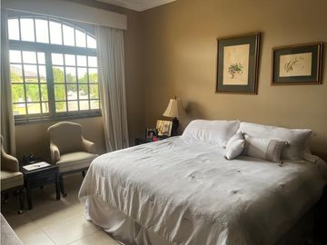 Venta de casa en Costa del Este (Antigua) GTA