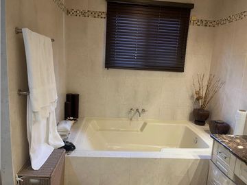Venta de casa en Costa del Este (Antigua) GTA