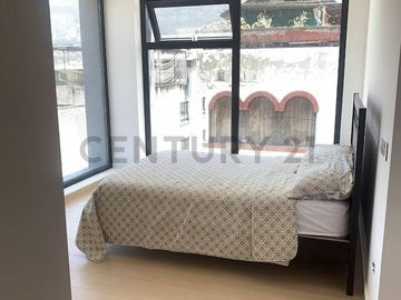 Venta espectacular suite cerca Universidad