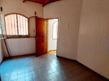 Venta Departamento Pasillo Dos Dormitorios Comodin Patio. Martin