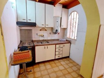 Venta Departamento Pasillo Dos Dormitorios Comodin Patio. Martin