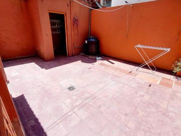 Venta Departamento Pasillo Dos Dormitorios Comodin Patio. Martin