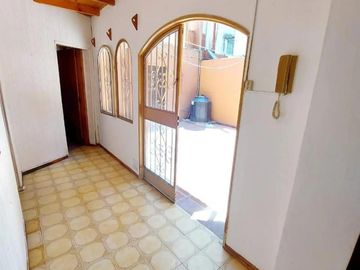 Venta Departamento Pasillo Dos Dormitorios Comodin Patio. Martin