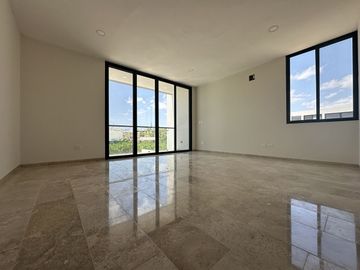 CASA EN VENTA EN PRIVADA EN EL NORTE DE MERIDA.