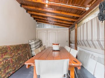Casa en  venta en Boat Center , 3 dormitorios, piscina, quincho, cochera y amplio parque con amarra