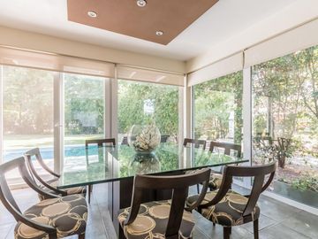 Casa en  venta en Boat Center , 3 dormitorios, piscina, quincho, cochera y amplio parque con amarra