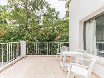 Casa en  venta en Boat Center , 3 dormitorios, piscina, quincho, cochera y amplio parque con amarra