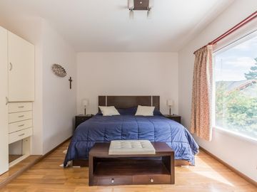 Casa en  venta en Boat Center , 3 dormitorios, piscina, quincho, cochera y amplio parque con amarra
