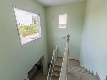 Casa en  venta en Boat Center , 3 dormitorios, piscina, quincho, cochera y amplio parque con amarra