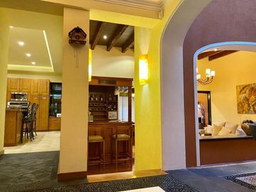 Exclusiva Residencia en Venta - Bugambilias, 2da Sección