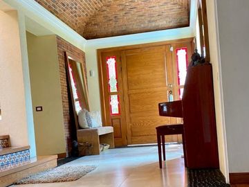 Exclusiva Residencia en Venta - Bugambilias, 2da Sección