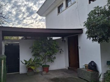Vendo casa central en Condominio cerrado