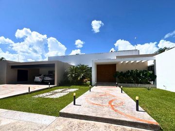 CASA EN VENTA MERIDA, DE UNA PLANTA, CONKAL
