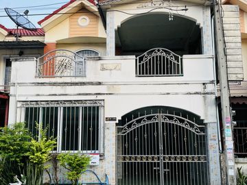 3 Bedroom Townhouse for sale at Baan Sivarat 8