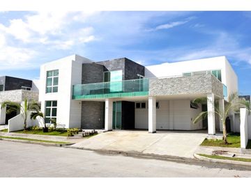 ALQUILER Y VENTA CASA EN COSTA ESMERALDA COSTA SUR CON PISCINA
