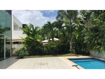 ALQUILER Y VENTA CASA EN COSTA ESMERALDA COSTA SUR CON PISCINA