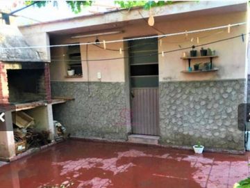 Casa en venta de 4 dormitorios c/ cochera en Las Heras