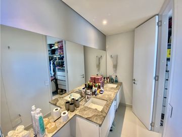 VENTA APARTAMENTO RODADERO SUR SANTA MARTA CON PLAYA