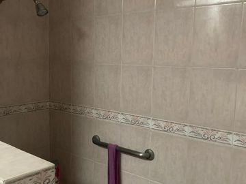 CASA CON USO DE SUELO MIXTO