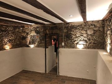 CASA COLONIAL CON USO DE SUELO COMERCIAL