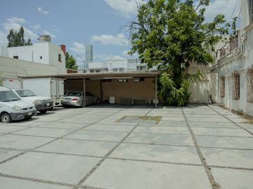 VENTA DE CASA ZONA OBISPADO