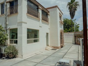 VENTA DE CASA ZONA OBISPADO