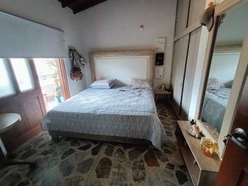 CASA EN VENTA LAURELES