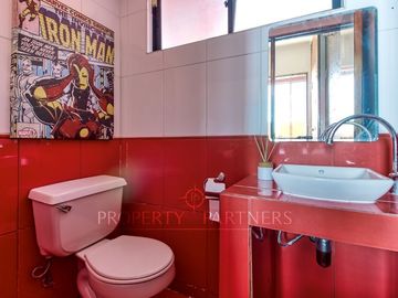 Venta casa de 6 dormitorios con piscina en Jardines del Sur