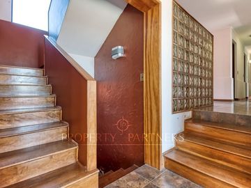 Venta casa de 6 dormitorios con piscina en Jardines del Sur