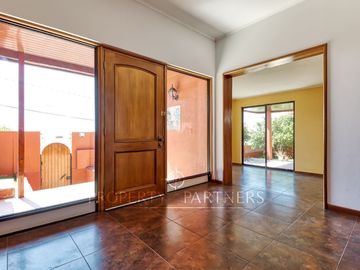 Venta casa de 6 dormitorios con piscina en Jardines del Sur