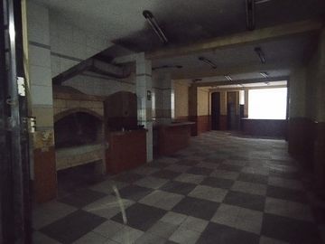 En Venta Amplio Local Comercial de 3 Pisos en San Martin de Porres