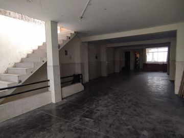 En Venta Amplio Local Comercial de 3 Pisos en San Martin de Porres