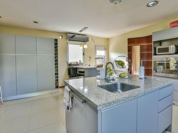 Venta casa 3 dormitorios Kentucky Funes