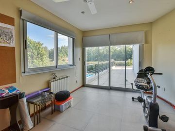 Venta casa 3 dormitorios Kentucky Funes