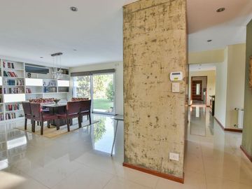 Venta casa 3 dormitorios Kentucky Funes