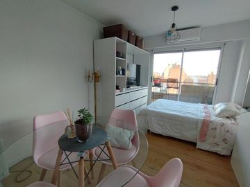 Venta Departamento Monoambiente Categoria Balcon.  Martin