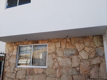 VENDO GRAN CASA EN COLONIA MANUEL SABINO CRESPO