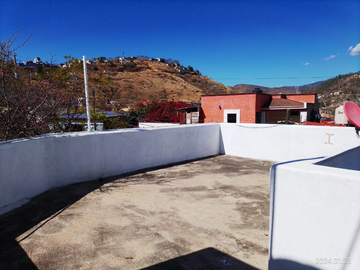 VENDO GRAN CASA EN COLONIA MANUEL SABINO CRESPO