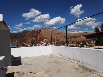VENDO GRAN CASA EN COLONIA MANUEL SABINO CRESPO
